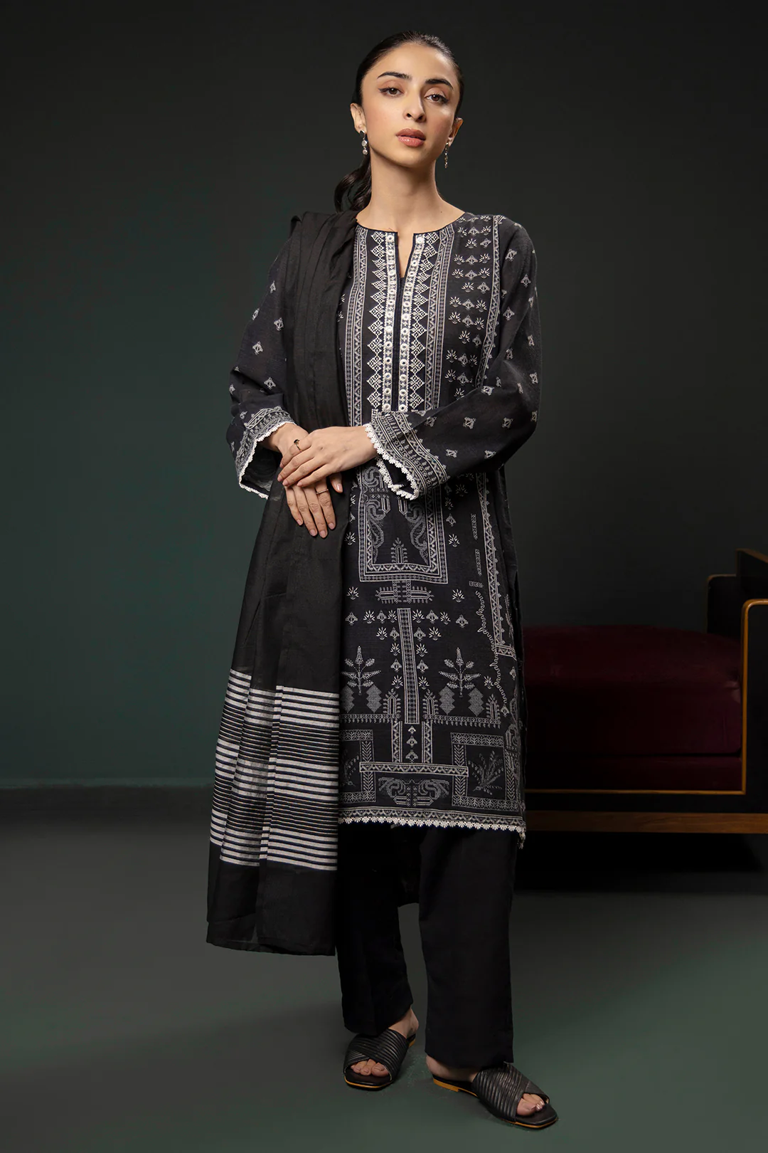 Embroidered Kurta Dupatta - 1493