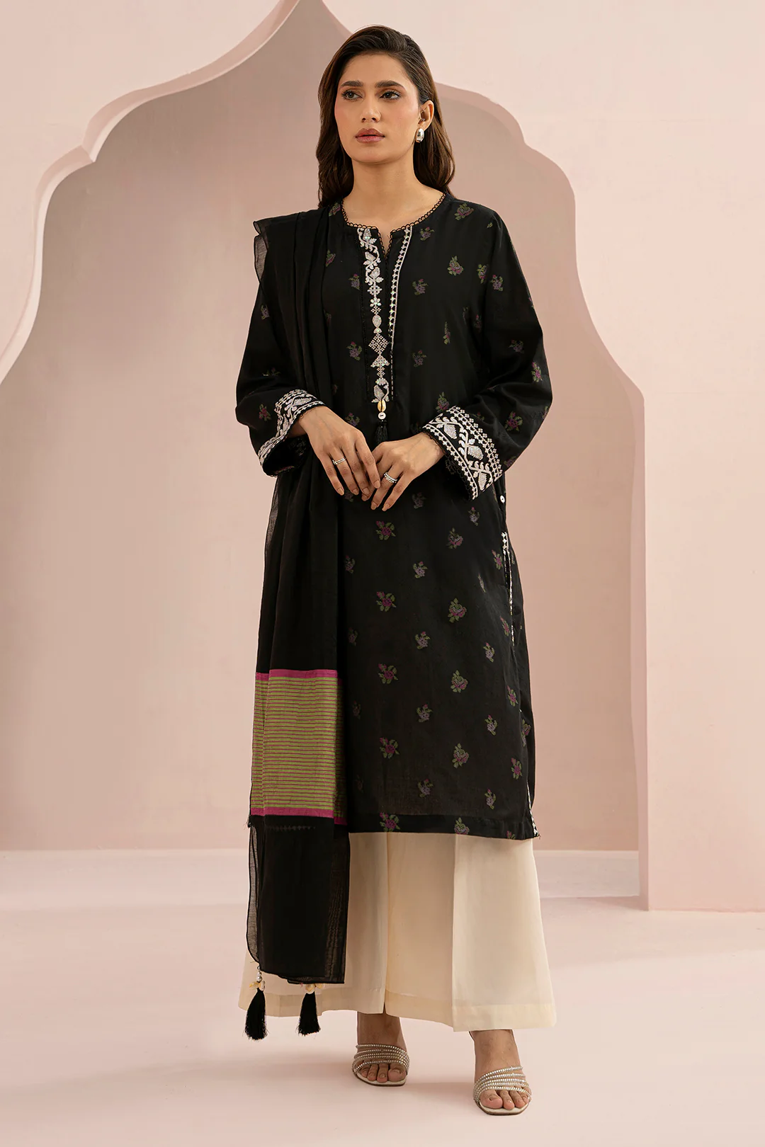 Embroidered Kurta Dupatta - 3345