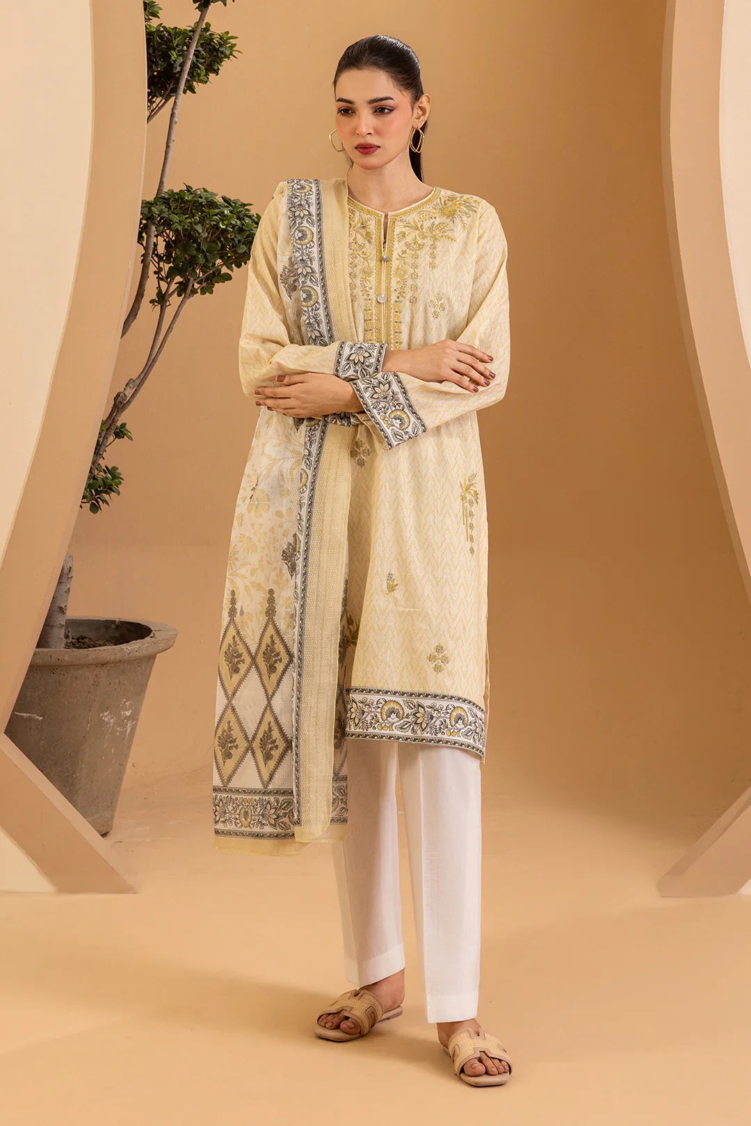Embroidered Kurta Dupatta - 2772 - Image 2