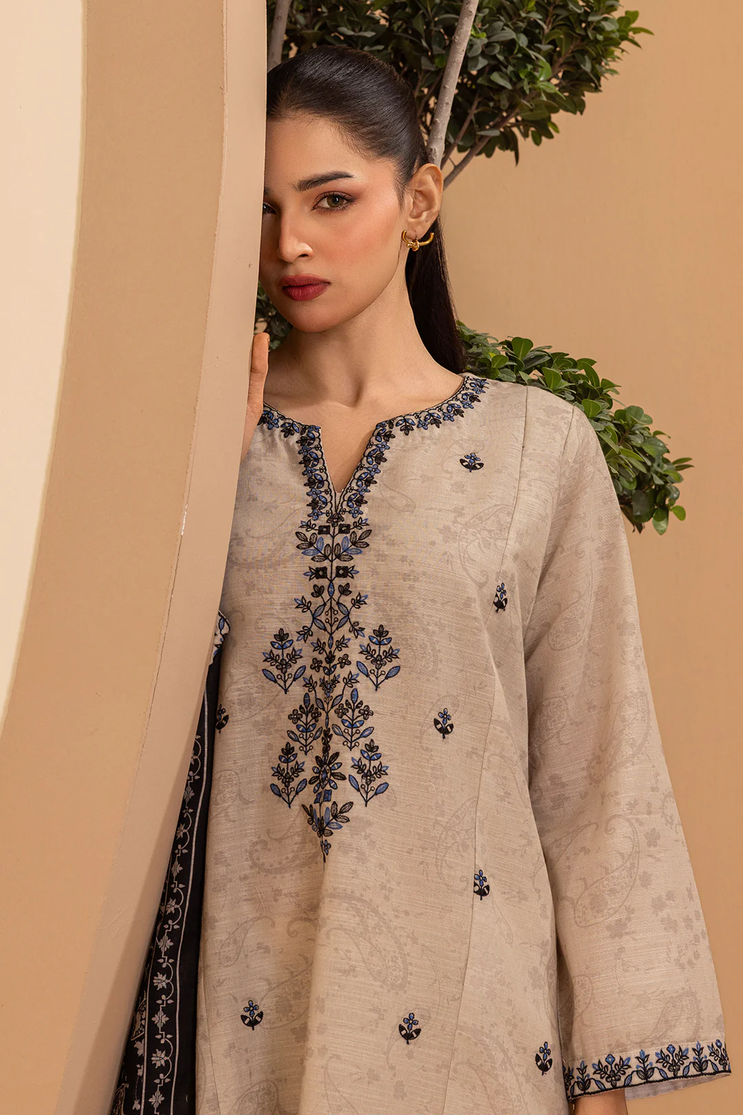 Embroidered Kurta Dupatta - 2828 - Image 3