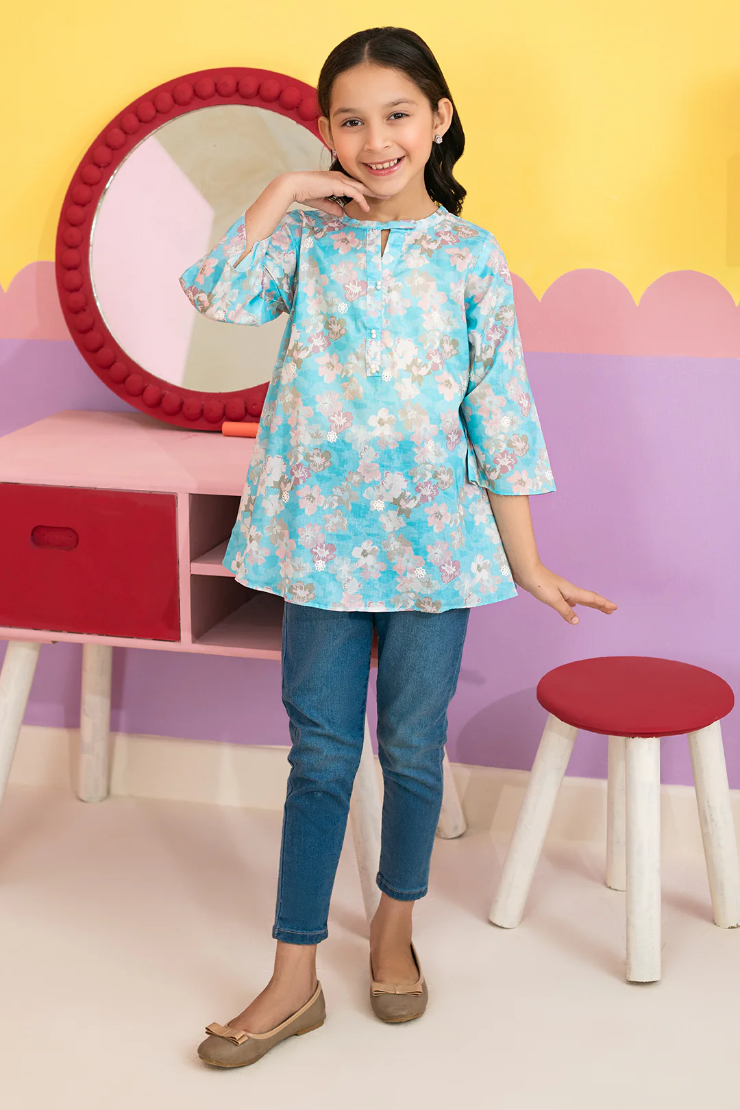 Embroidered Kurta - 1400 - Image 4