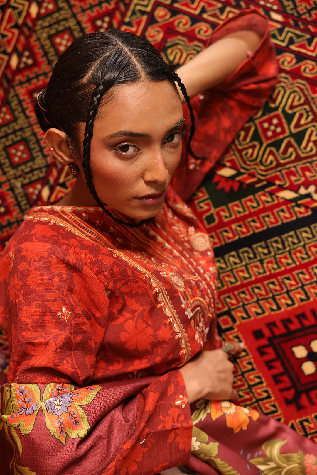 Embroidered Kurta Shawl Trouser - 1463 - Image 4