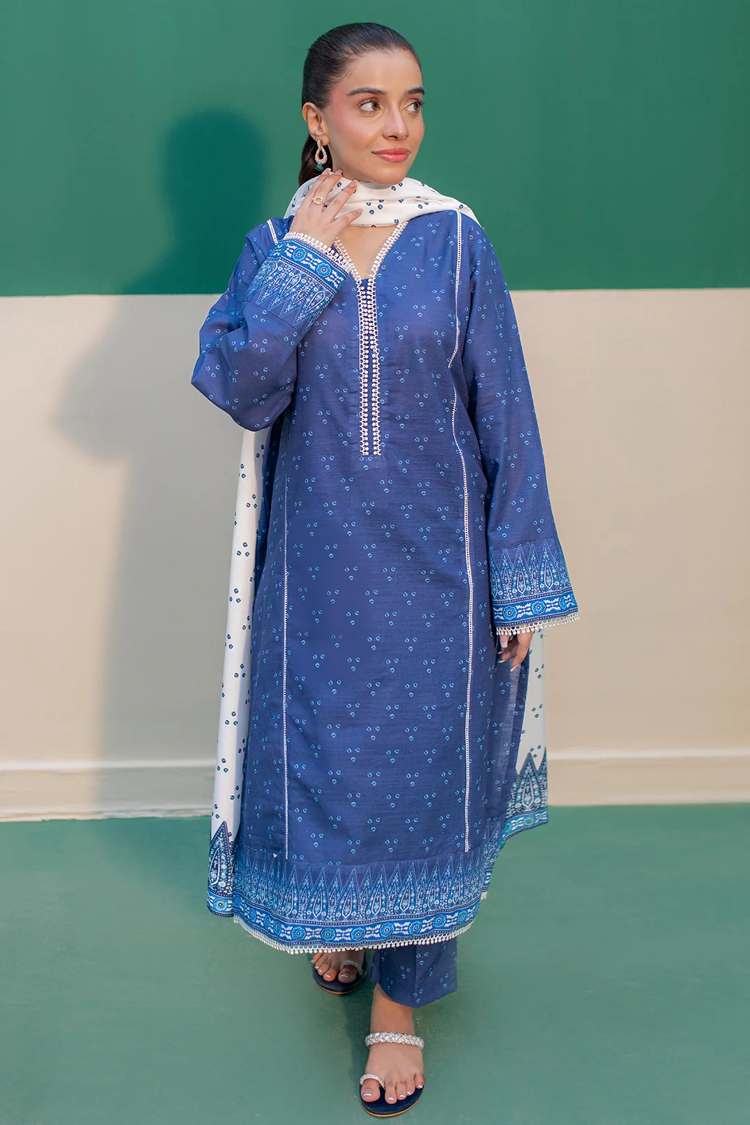 Kurta Shawl Trouser - 2945 - Image 4