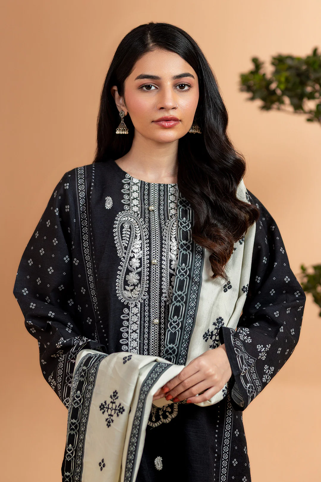 Embroidered Kurta Shawl Trouser - 3071 - Image 3