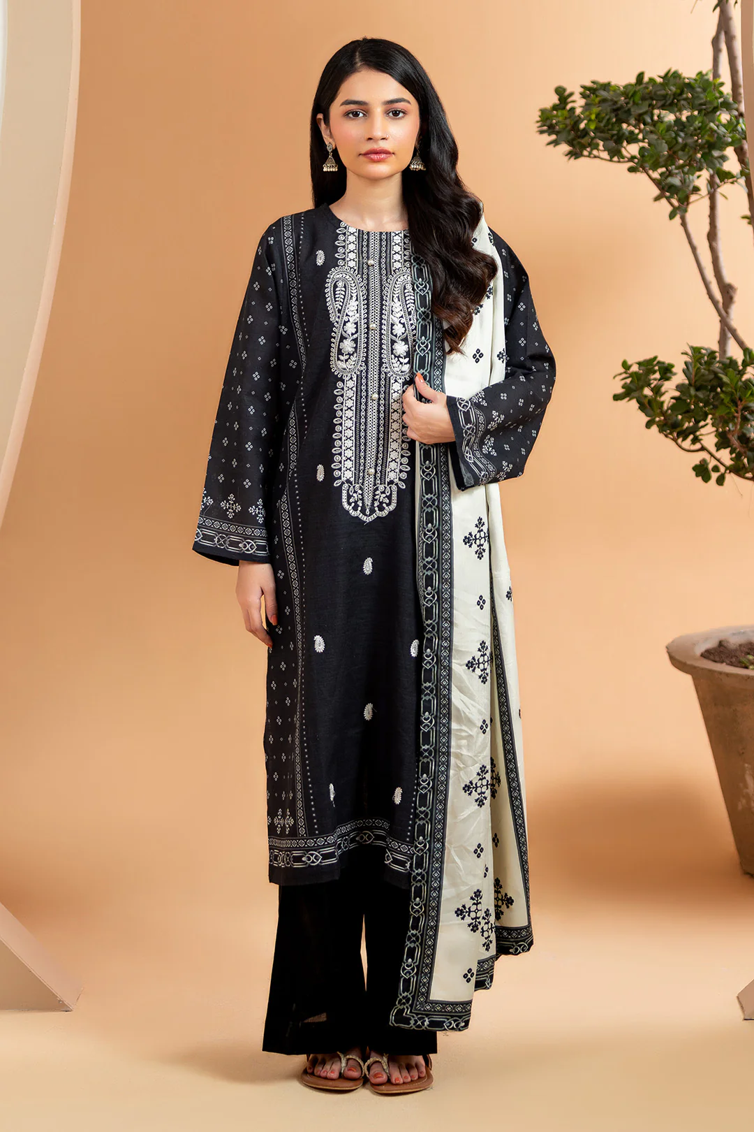 Embroidered Kurta Shawl Trouser - 3071 - Image 9