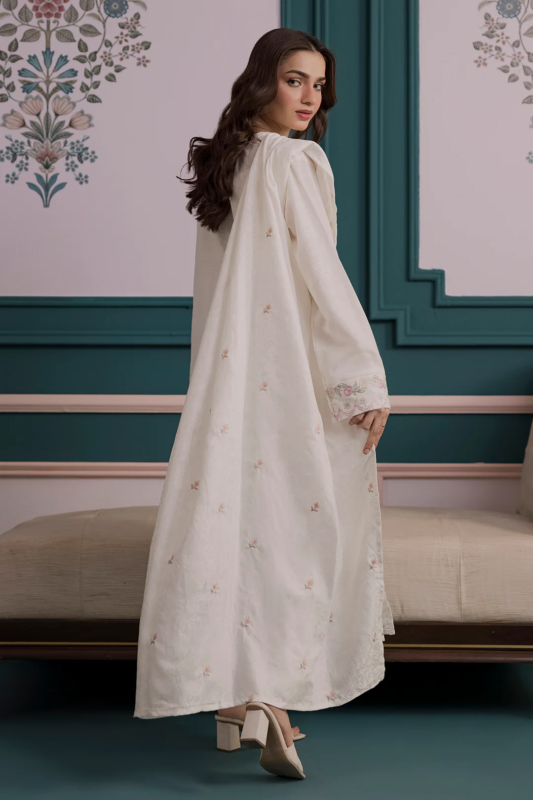 Embroidered Kurta Shawl Trouser - 2555 - Image 9