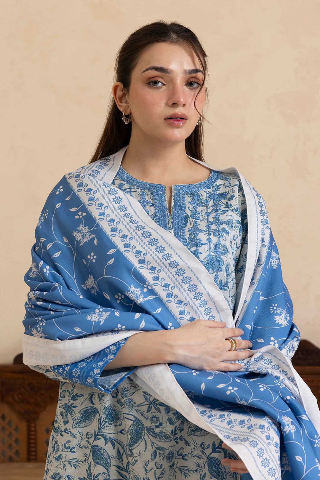 Embroidered Kurta Shawl - 3081 - Image 4