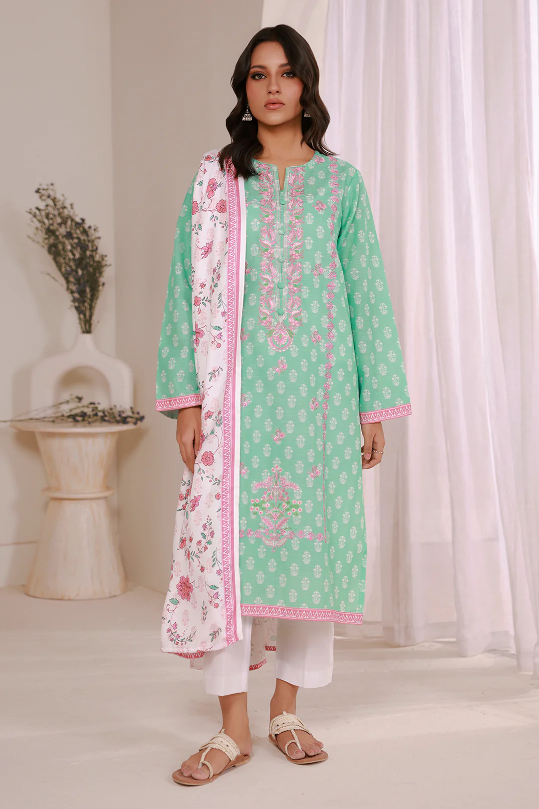 Embroidered Kurta Shawl - 2881 - Image 4