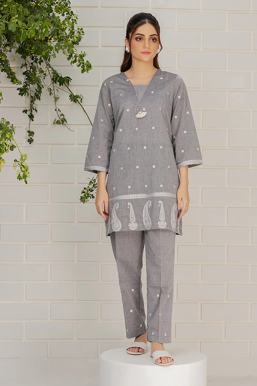 Embroidered Kurta Trouser - 1260 - Image 2