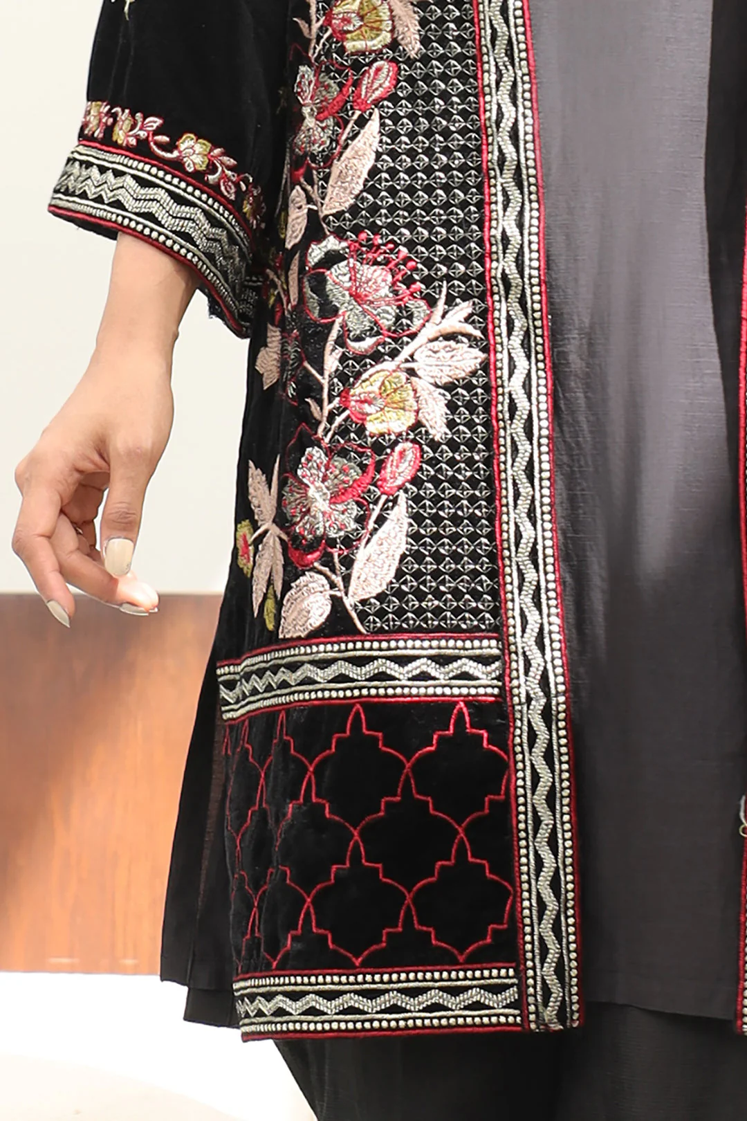 Embroidered Kurta Trouser - 3273 - Image 2