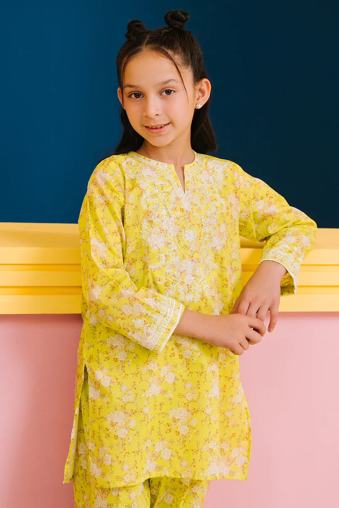 Embroidered Kurta Trouser - 2431 - Image 2