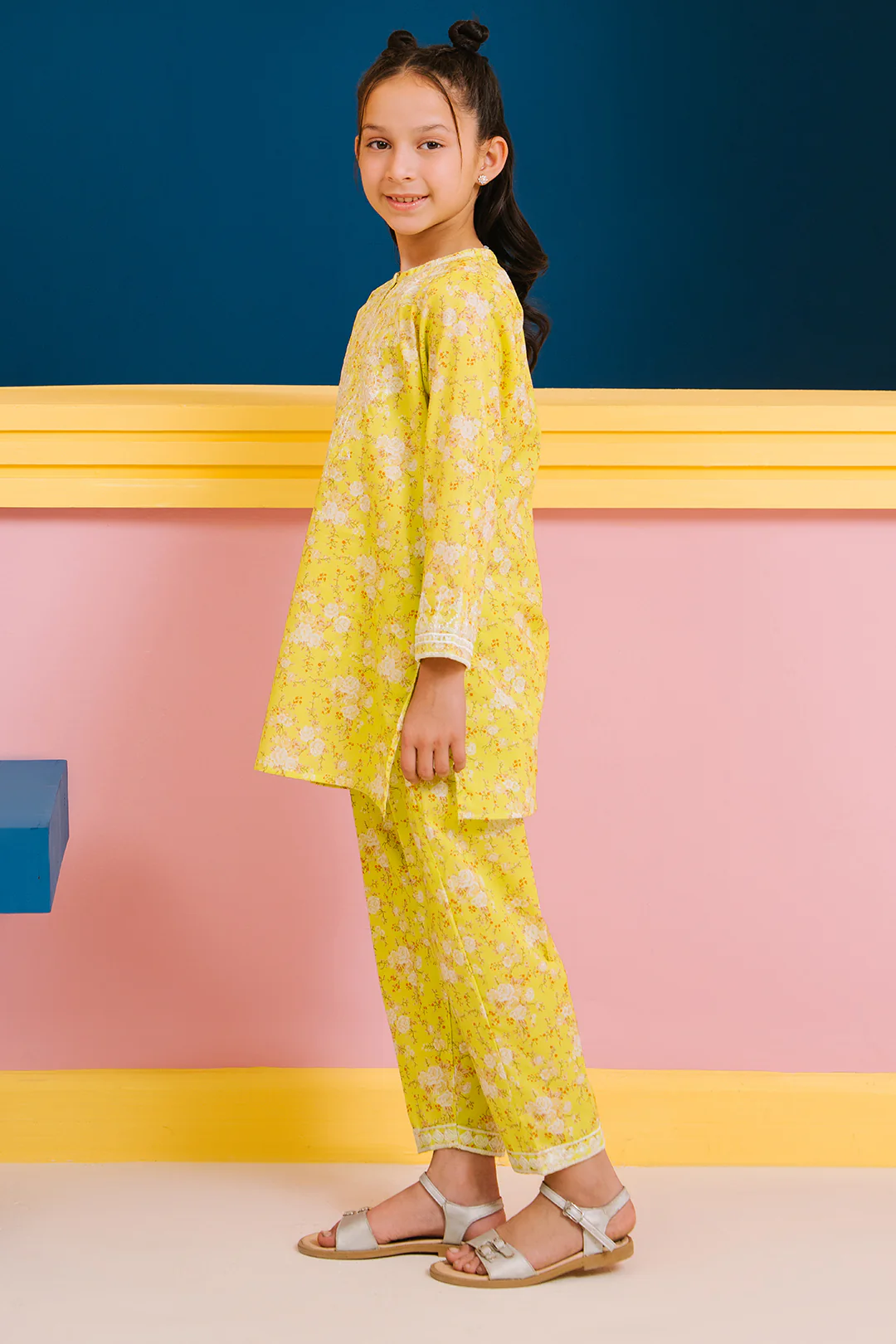 Embroidered Kurta Trouser - 2431 - Image 5