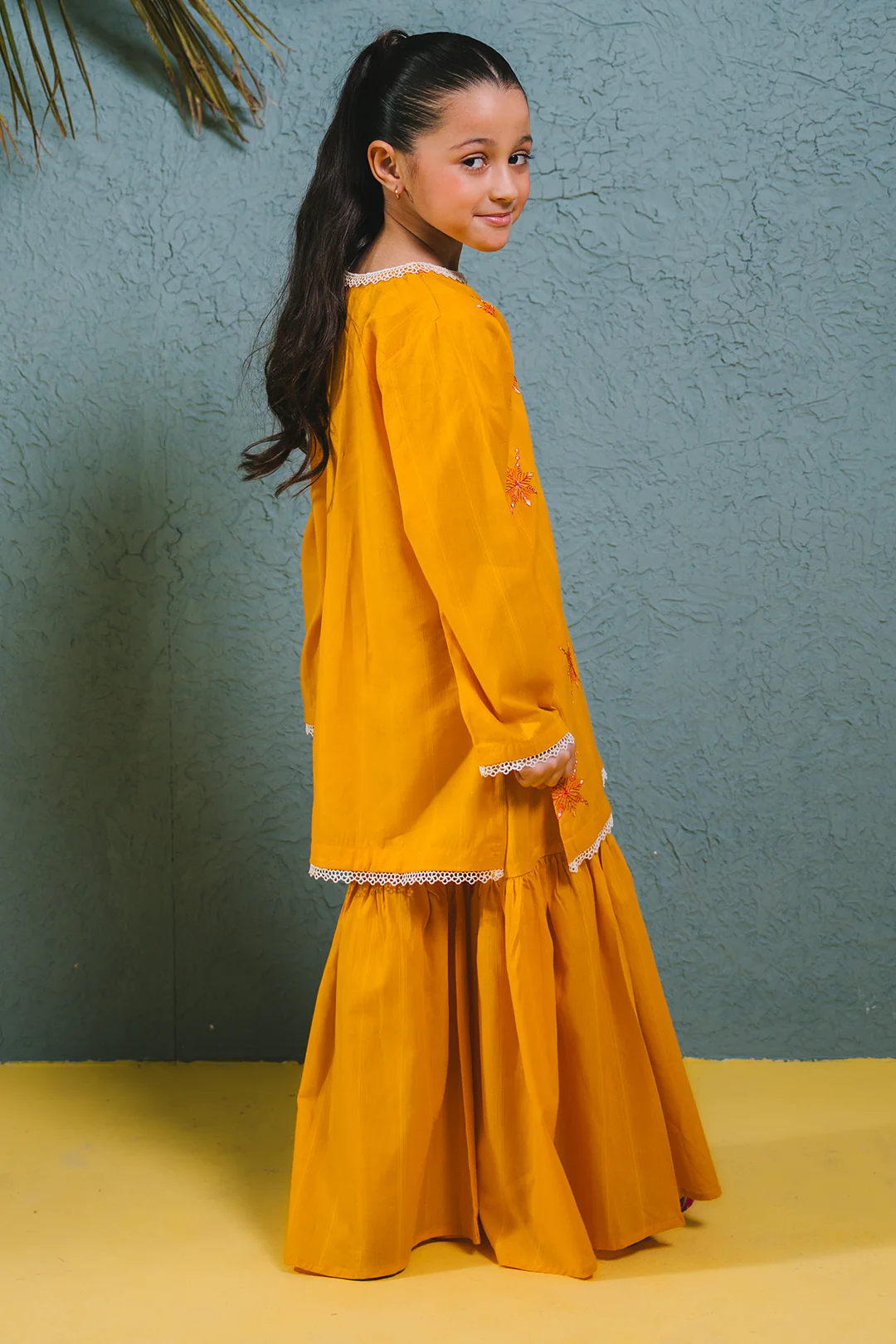 Embroidered Kurta Trouser - 2465 - Image 3