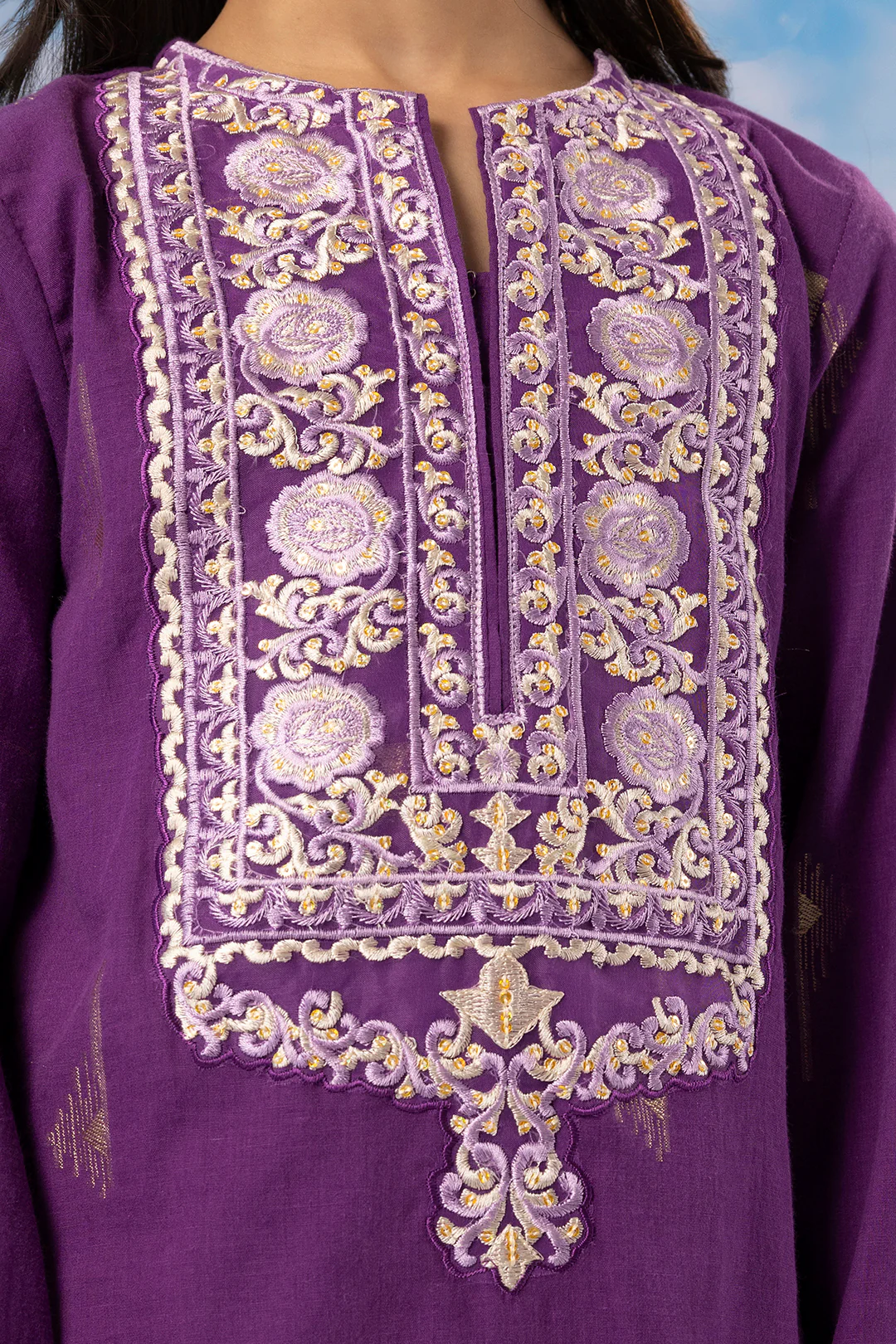 Embroidered Kurta Trouser - 2201 - Image 11