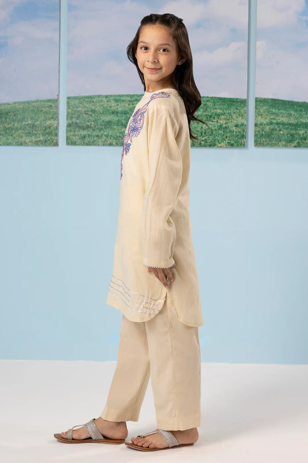 Embroidered Kurta Trouser - 2208 - Image 6