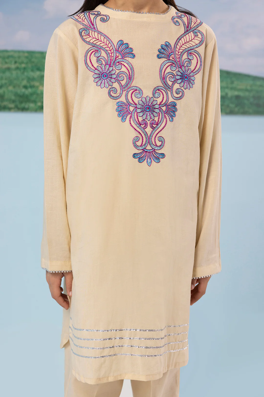Embroidered Kurta Trouser - 2208 - Image 7