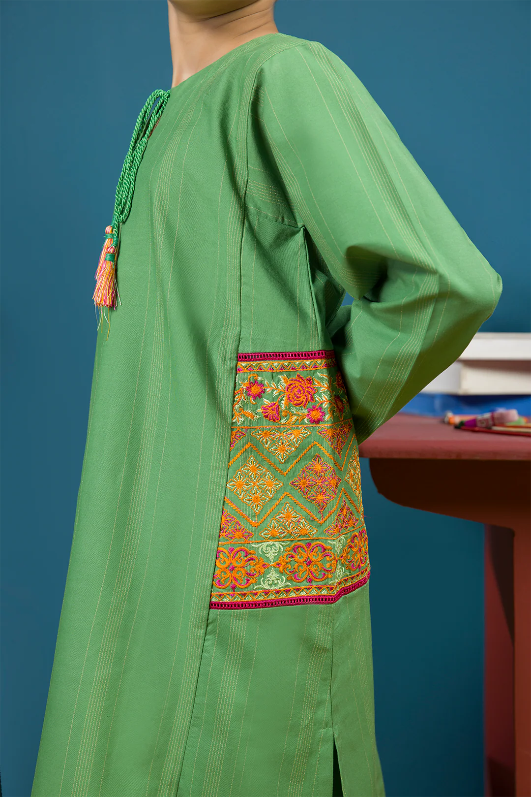 Embroidered Kurta Trouser - 2217 - Image 7