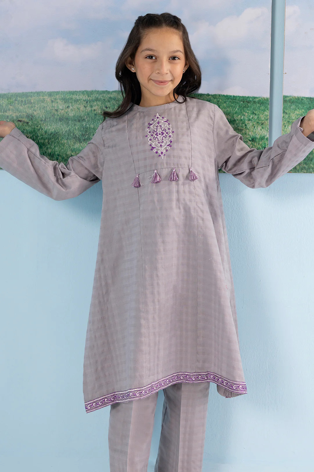 Embroidered Kurta Trouser - 2233 - Image 4