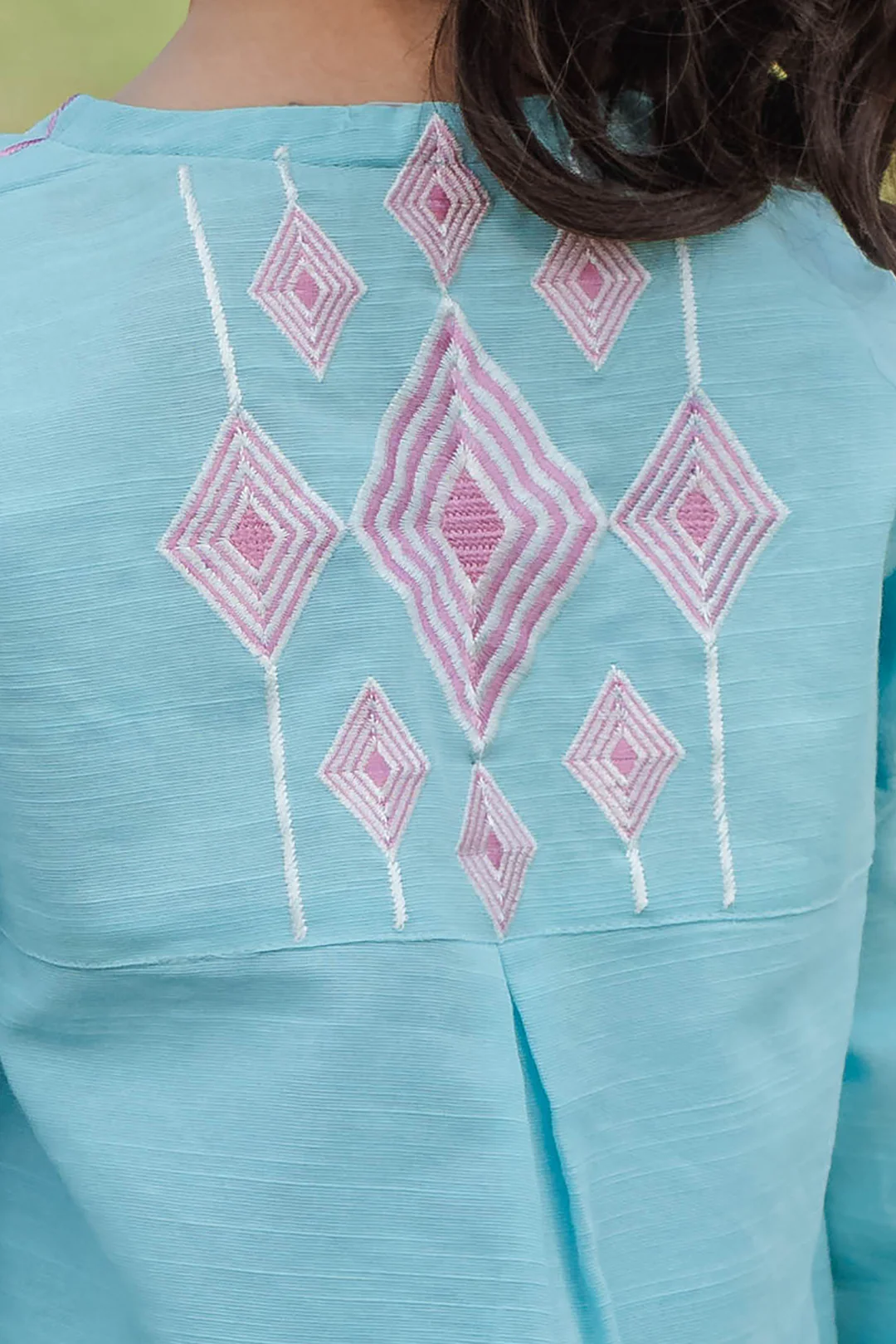 Embroidered Kurta Trouser - 2232 - Image 5