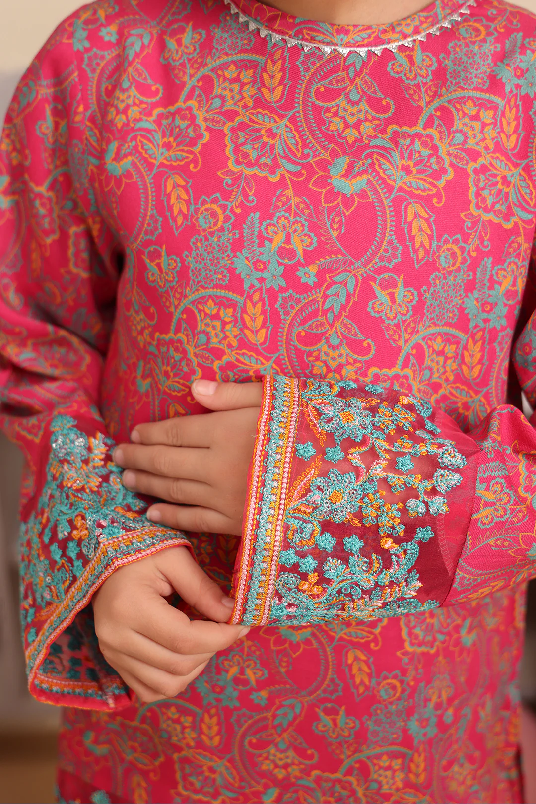 Embroidered Kurta Trouser - 2730 - Image 4