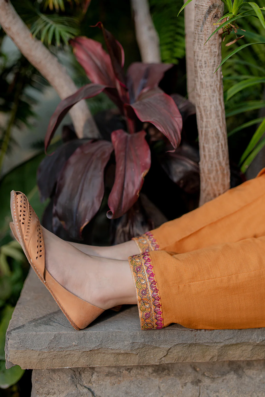 Embroidered Kurta Trouser - 1289 - Image 4