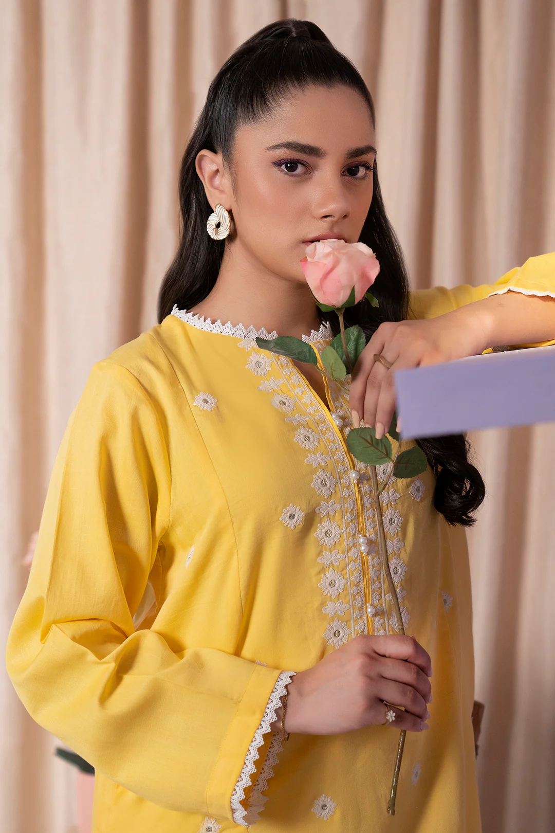 Embroidered Kurta Trouser - 2294 - Image 4