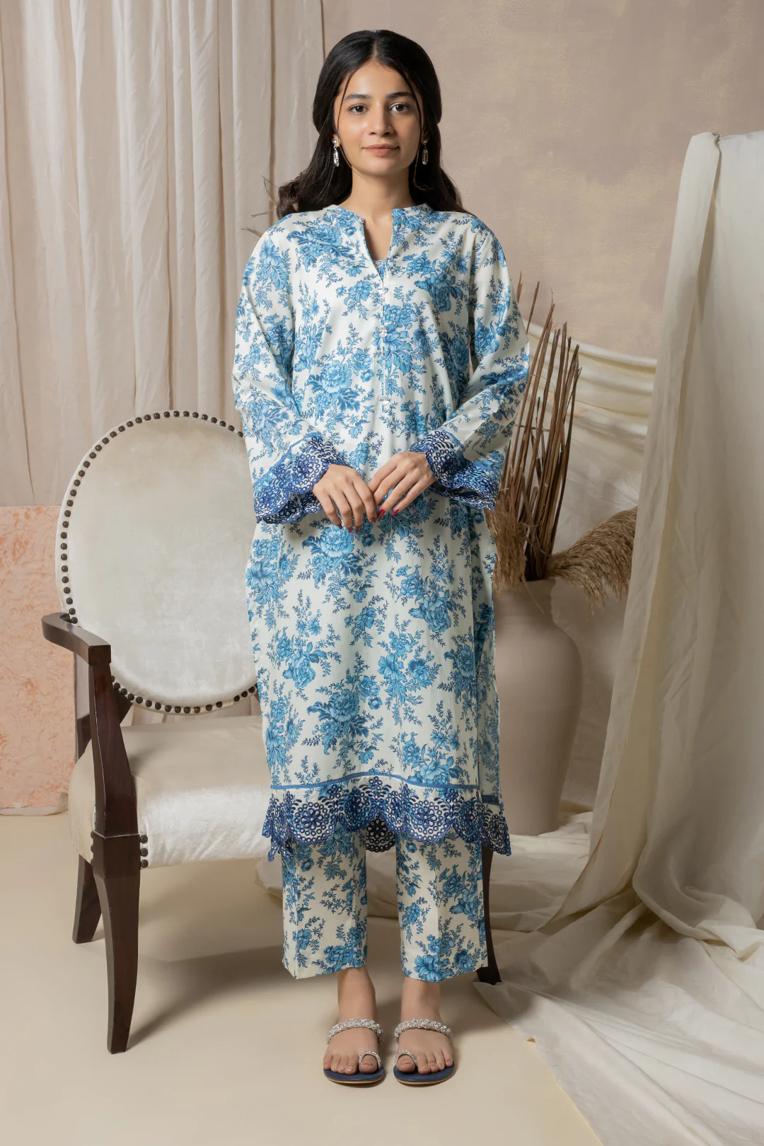 Embroidered Kurta Trouser - 2884 - Image 2