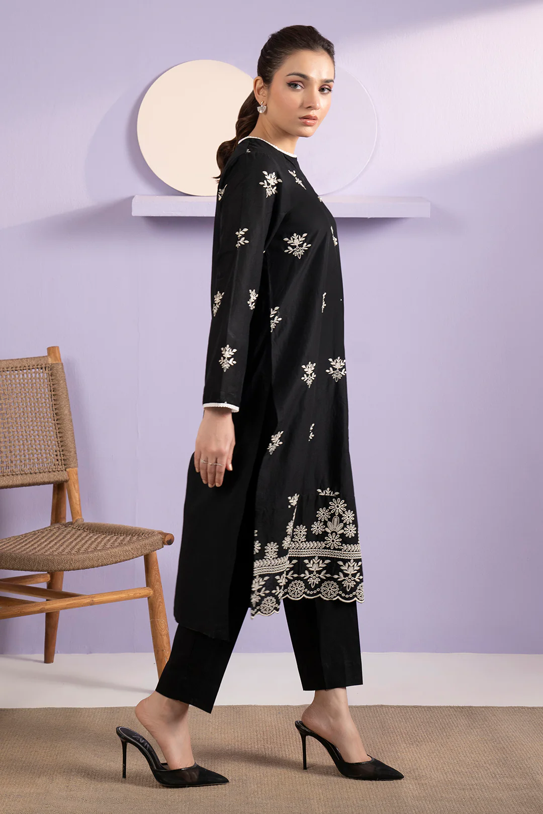 Embroidered Kurta Trouser - 3218 - Image 5