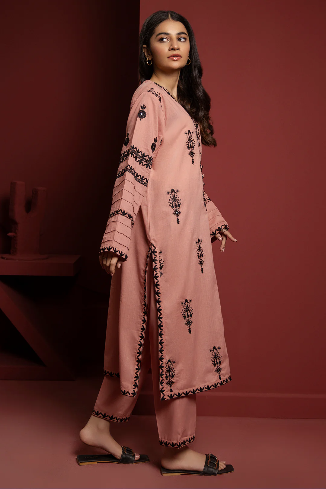 Embroidered Kurta Trouser - 3318 - Image 6