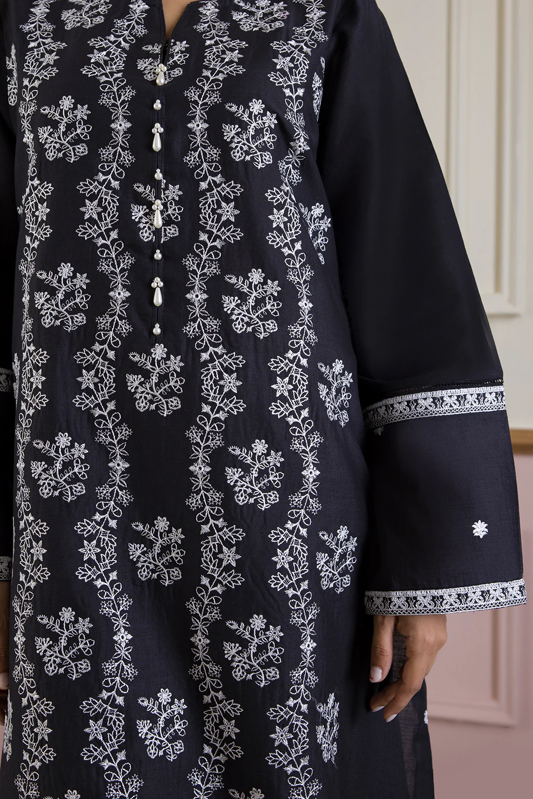 Embroidered Kurta Trouser - 3327 - Image 5