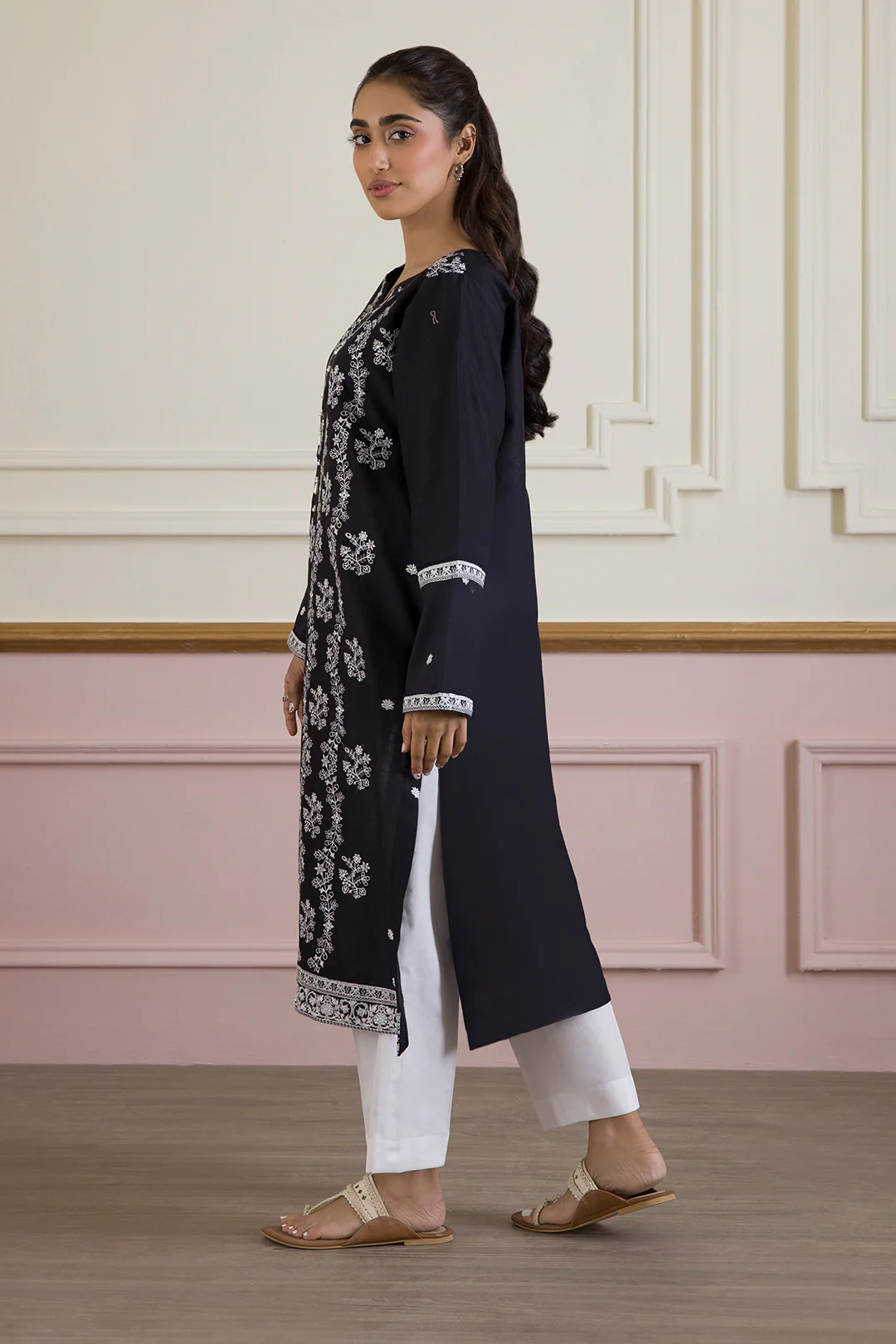Embroidered Kurta Trouser - 3327 - Image 7