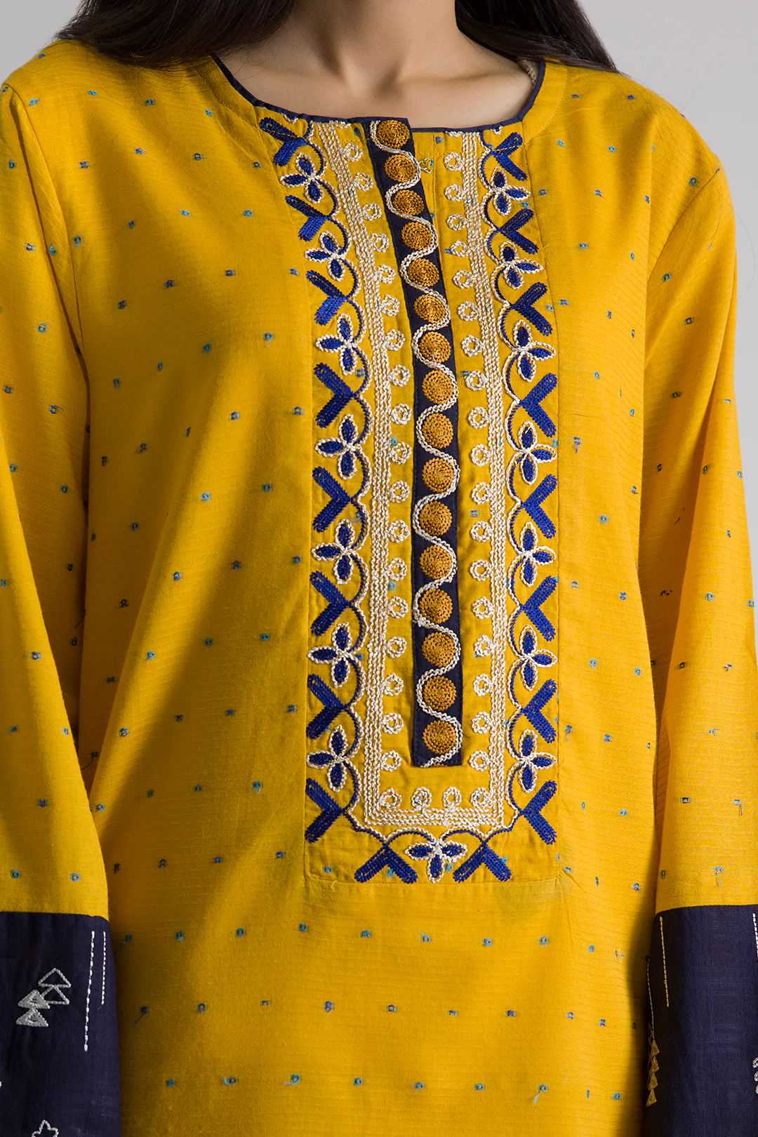 Embroidered Kurta Trouser - 0887 - Image 4