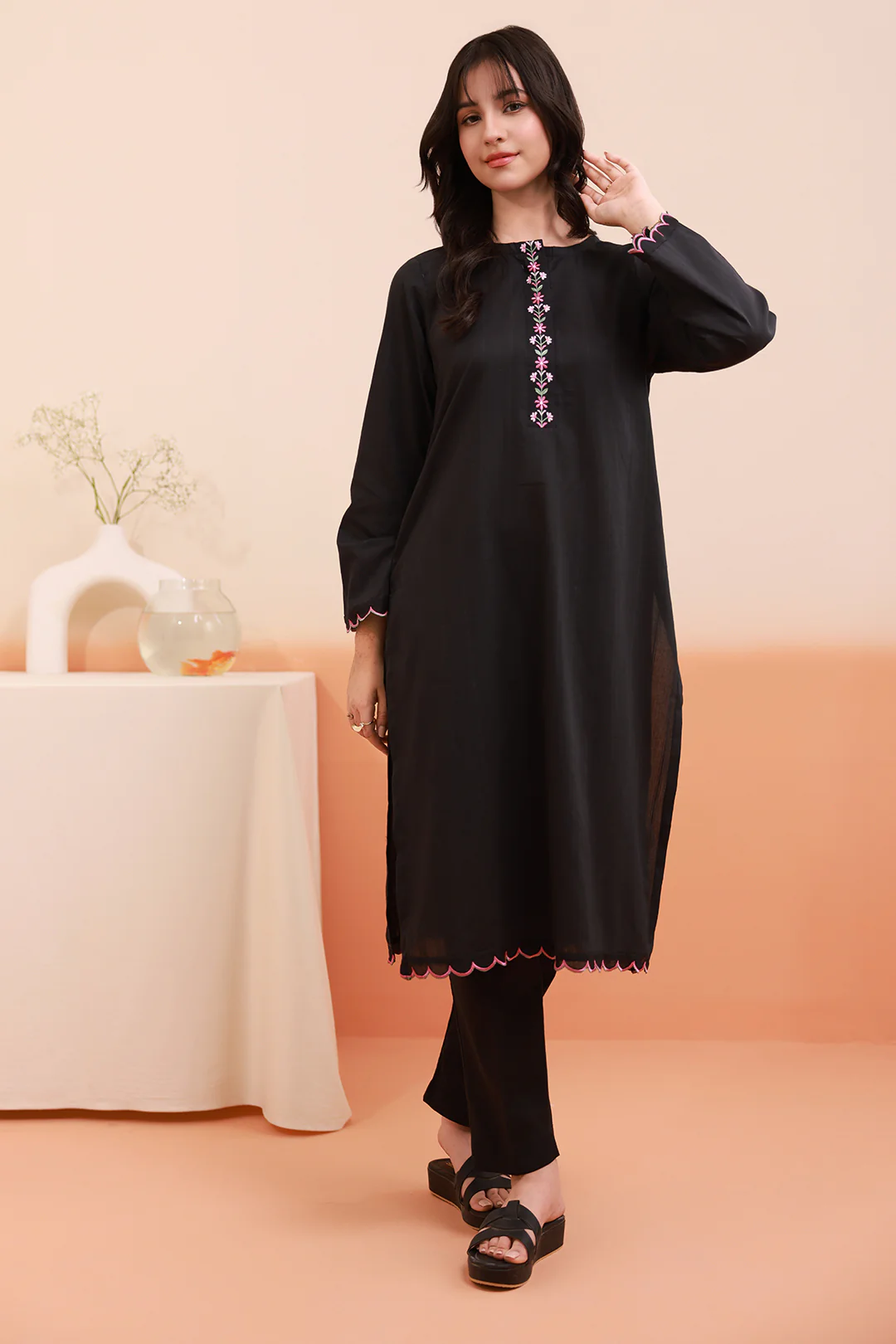 Embroidered Kurta Trouser - 1910 - Image 3