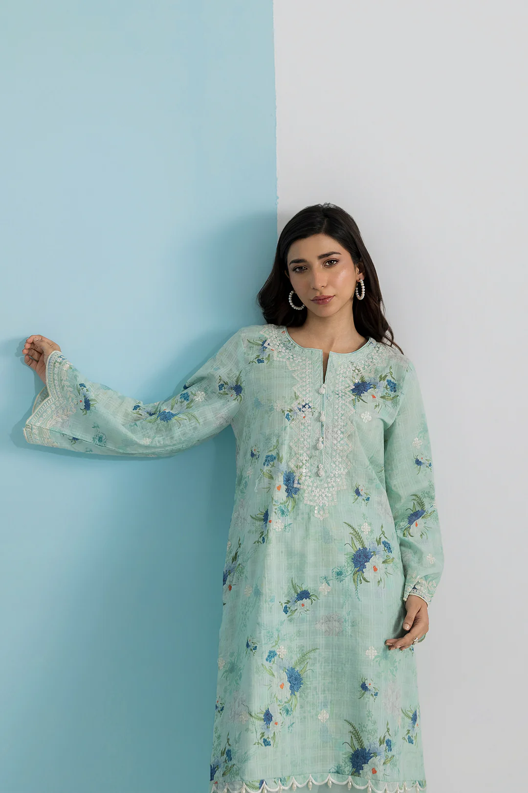 Embroidered Kurta Trouser - 2126 - Image 4