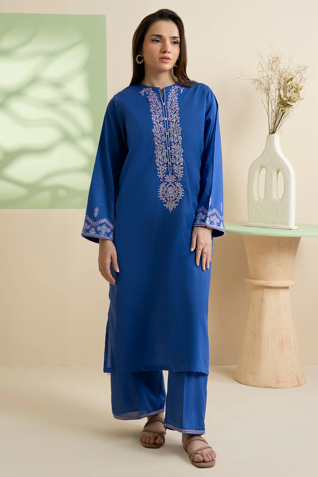 Embroidered Kurta Trouser - 1819