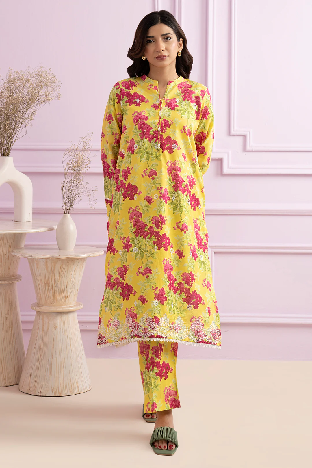 Embroidered Kurta Trouser - 1922