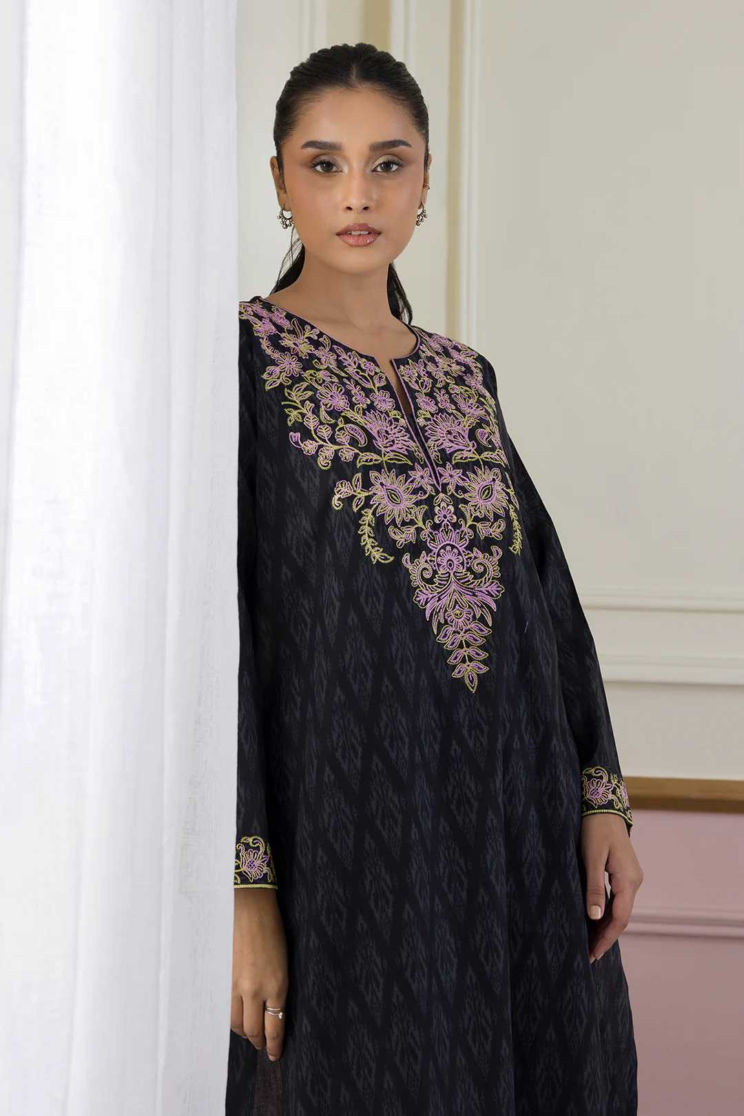 Embroidered Kurta Trouser - 1978 - Image 2