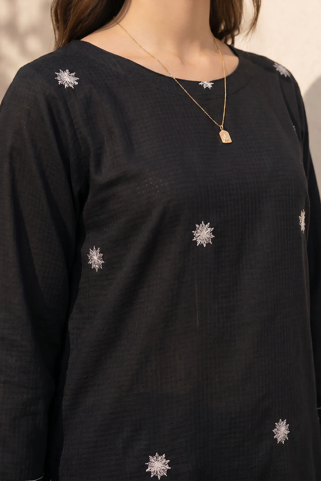 Embroidered Kurta Trouser - 2100 - Image 3