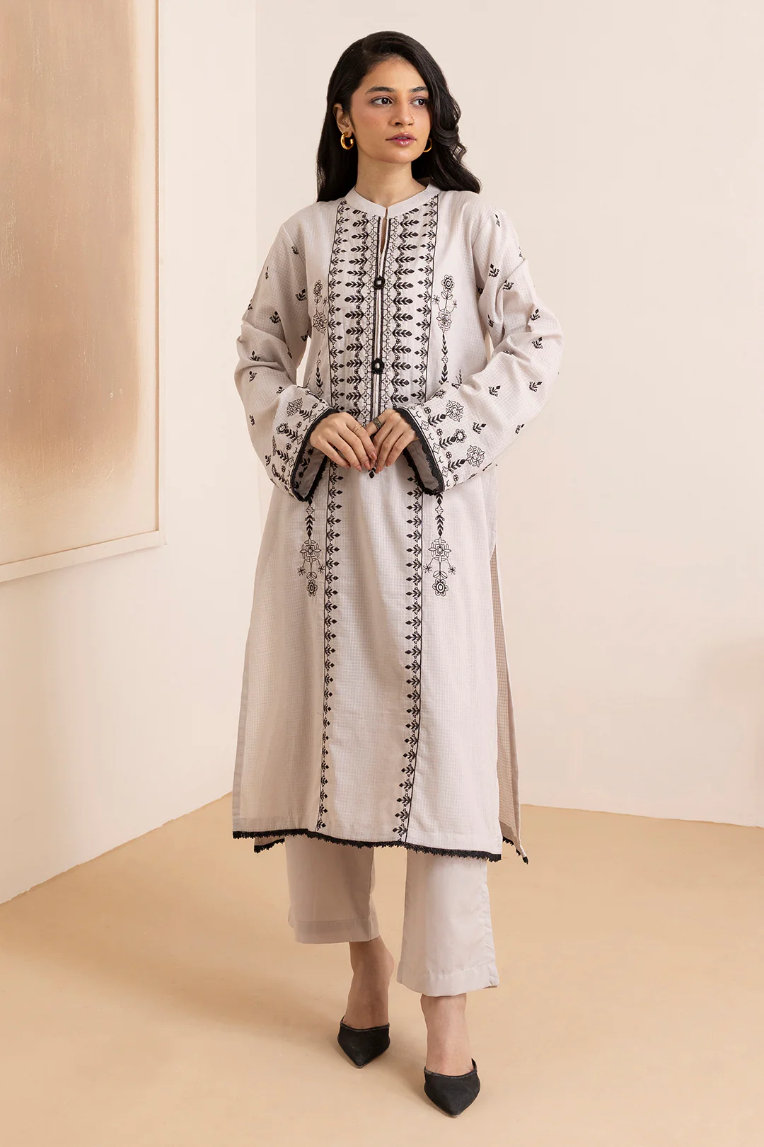 Embroidered Kurta Trouser - 2185
