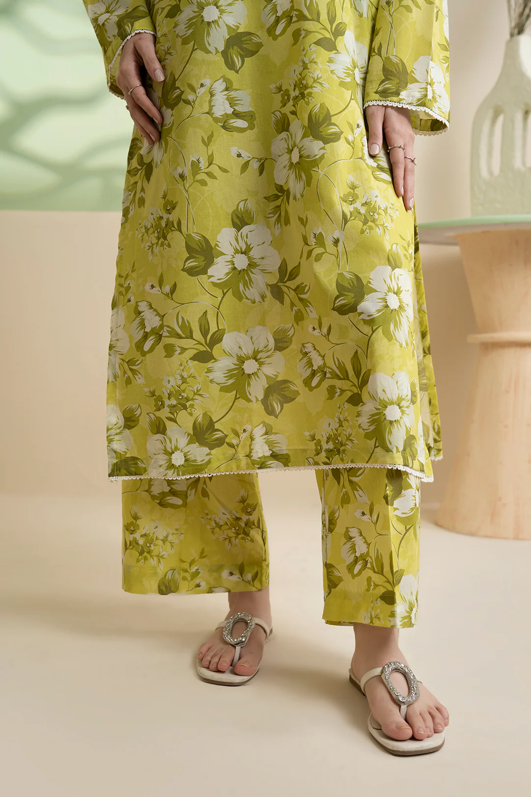 Embroidered Kurta Trouser - 2187 - Image 8