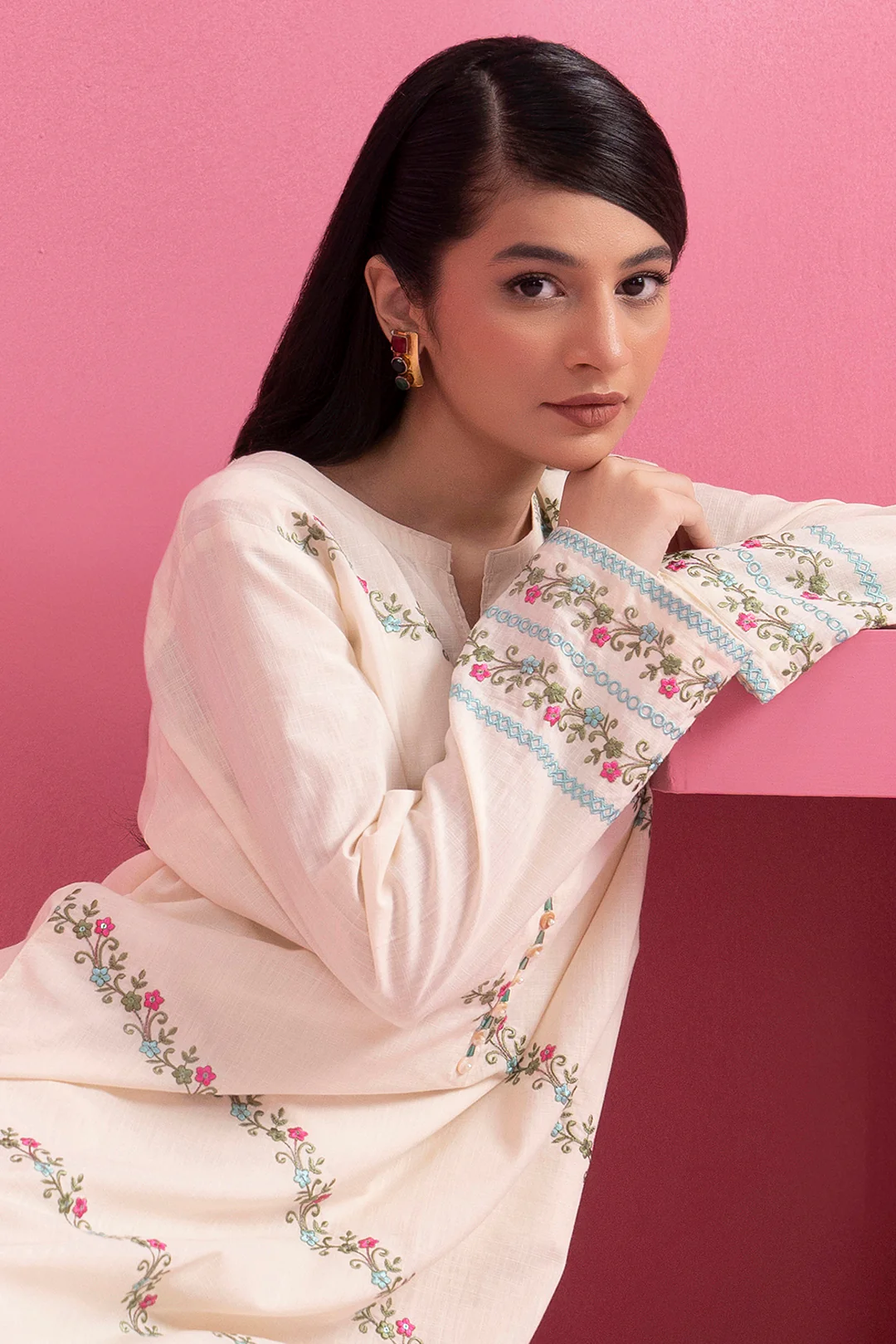 Embroidered Kurta Trouser - 2520 - Image 3
