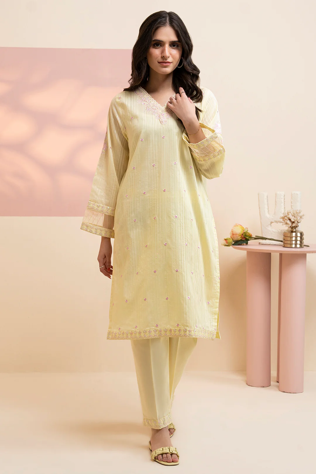 Embroidered Kurta Trouser - 2521 - Image 4