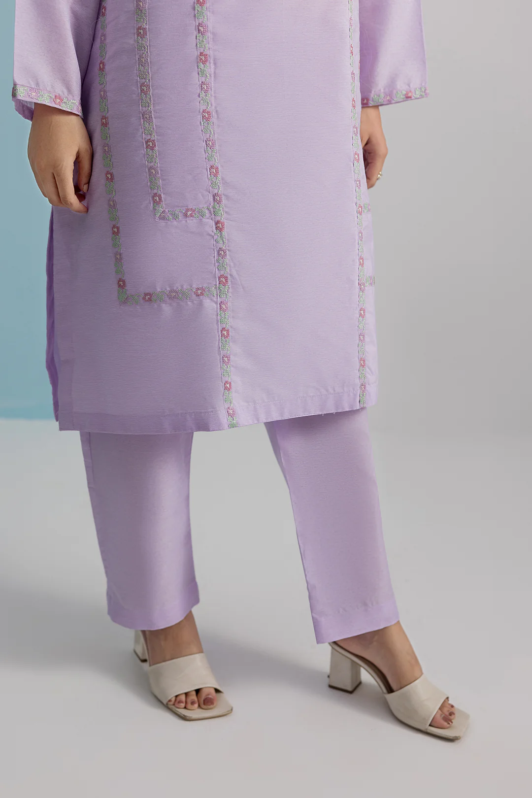 Embroidered Kurta Trouser - 2529 - Image 7