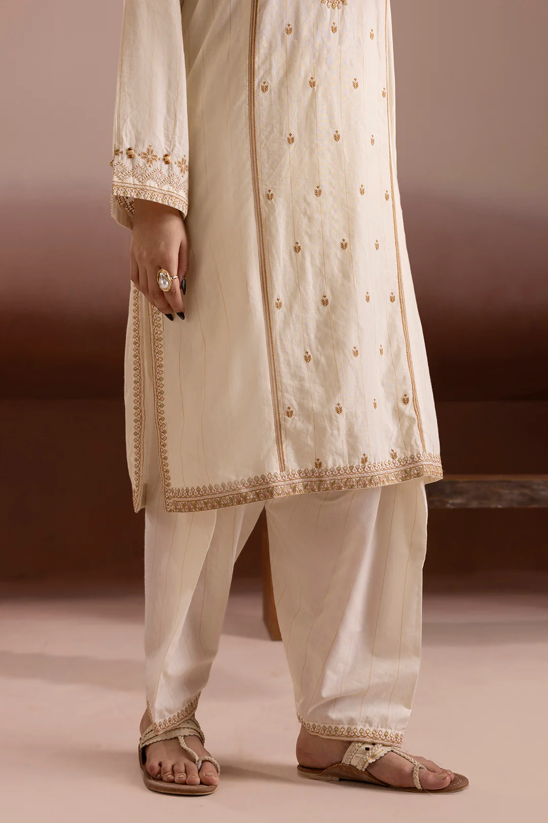 Embroidered Kurta Trouser - 2539 - Image 11