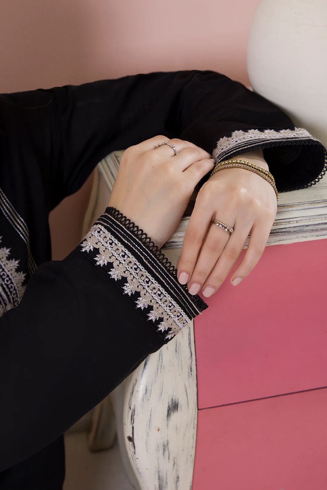 Embroidered Kurta Trouser - 2557 - Image 15