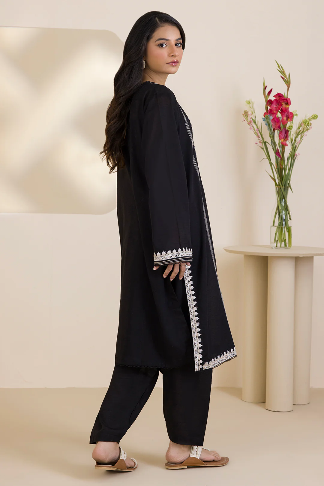 Embroidered Kurta Trouser - 2557 - Image 7
