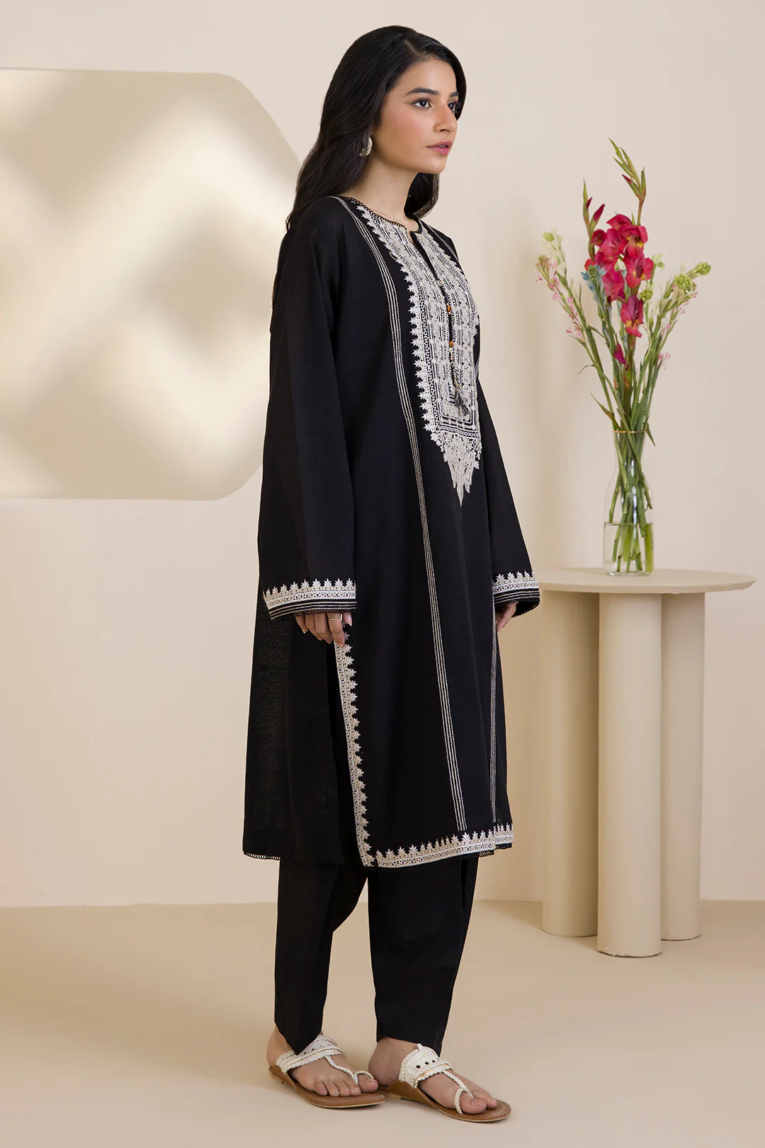 Embroidered Kurta Trouser - 2557 - Image 9