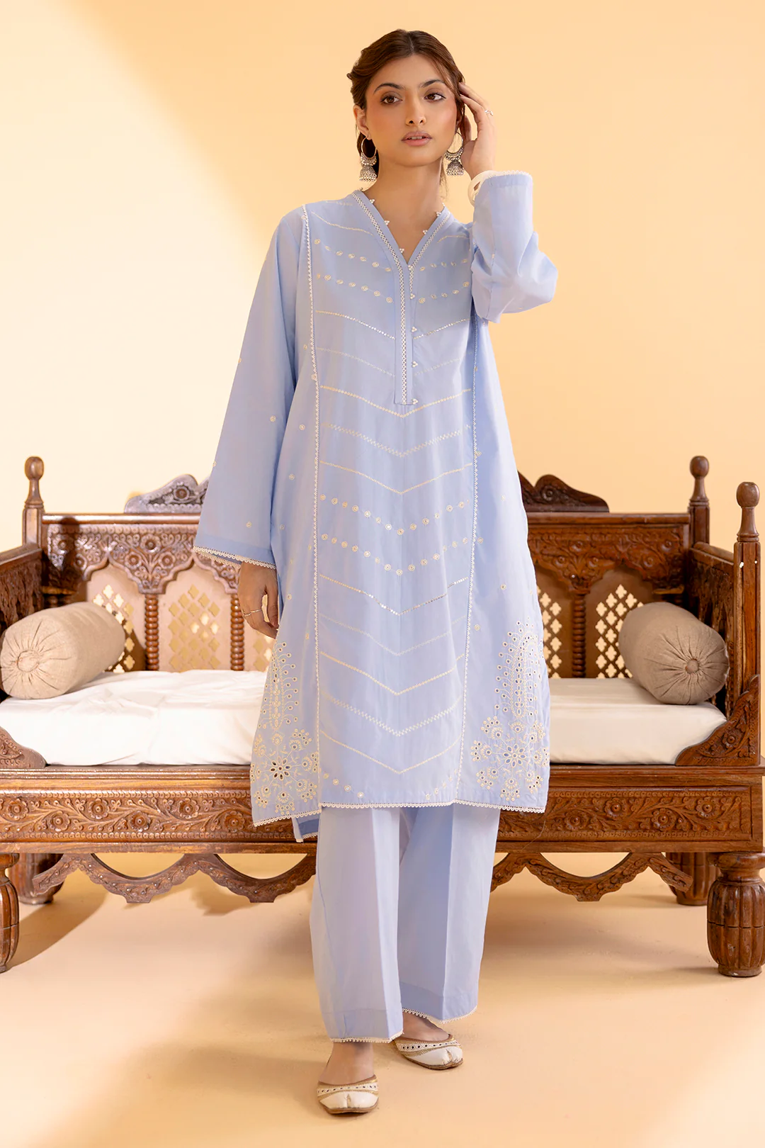 Embroidered Kurta Trouser - 2565 - Image 3