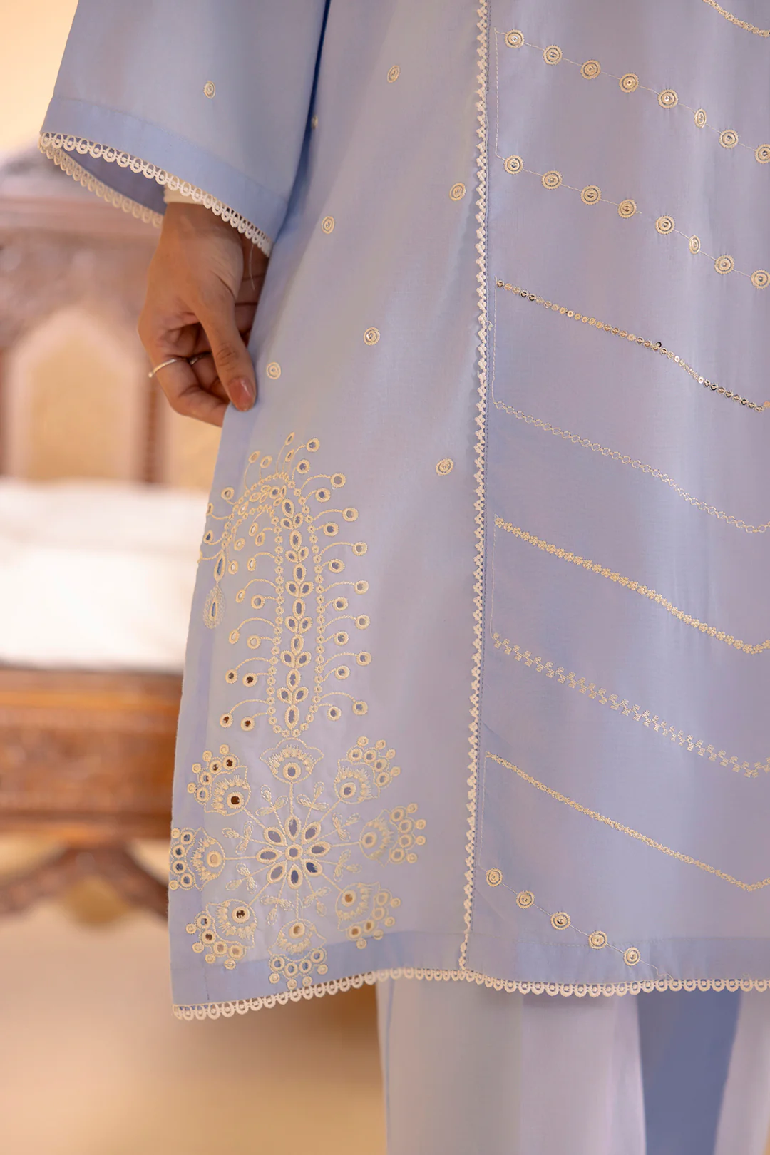 Embroidered Kurta Trouser - 2565 - Image 6