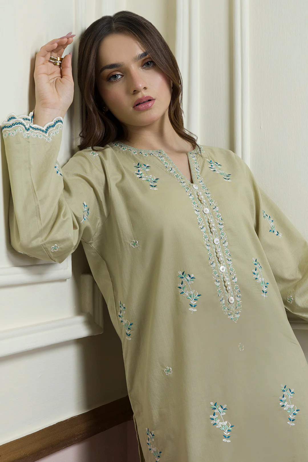 Embroidered Kurta Trouser - 2599 - Image 2